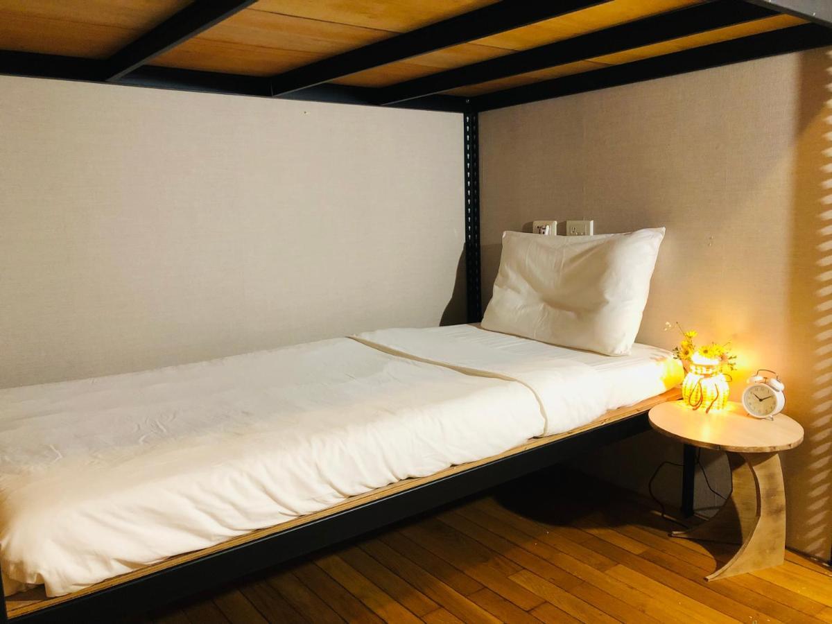 Hostel Of Rising Sun 昇行旅 Yonghe Esterno foto